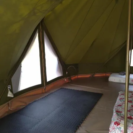 Zelt 1 Camp West * Ražanac